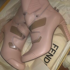 Fendi boots never worn